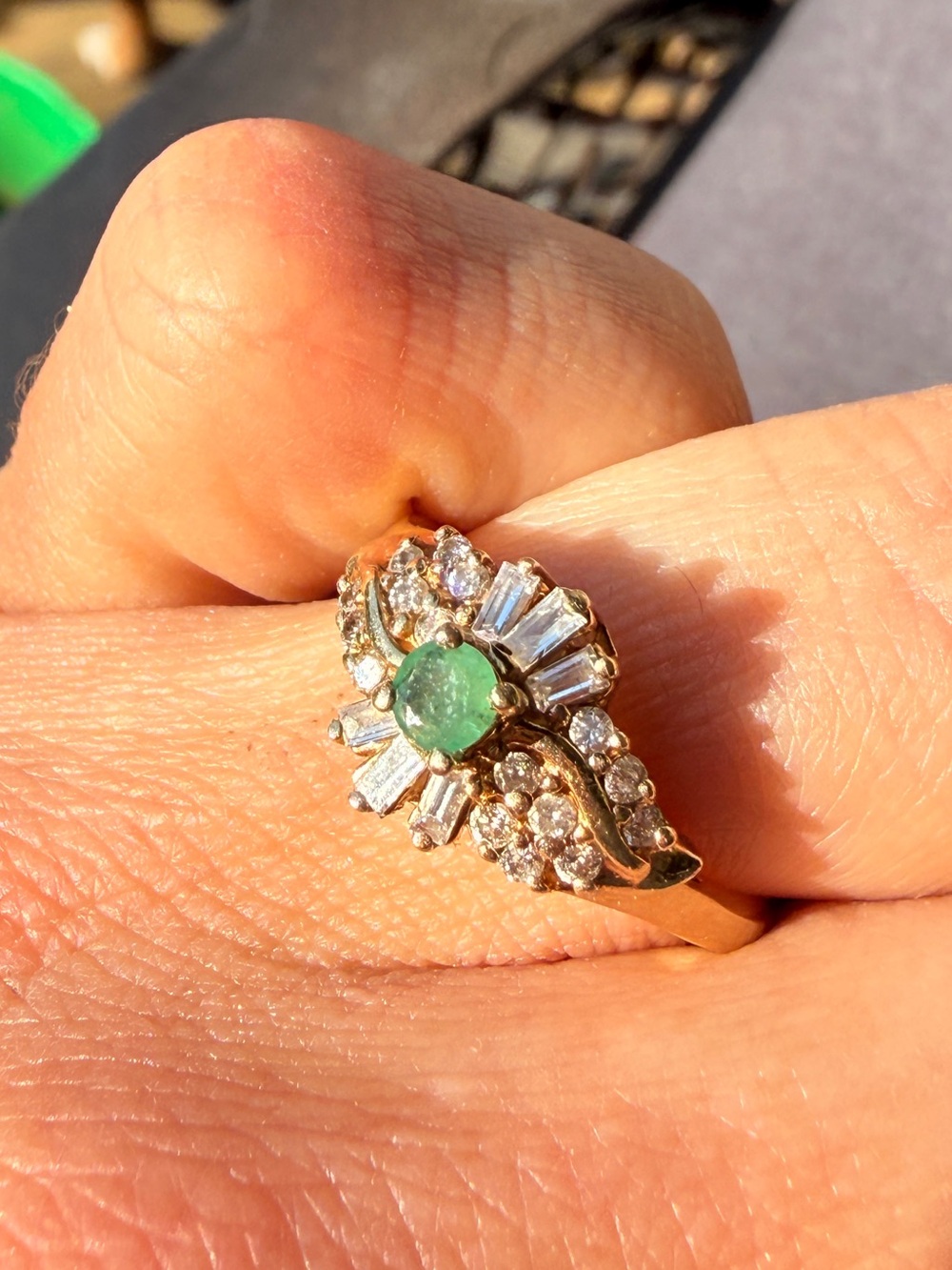 Vintage 10kt Gold Emerald & 19 Genuine Diamond Ballerina (cocktail) Ring Sz 8